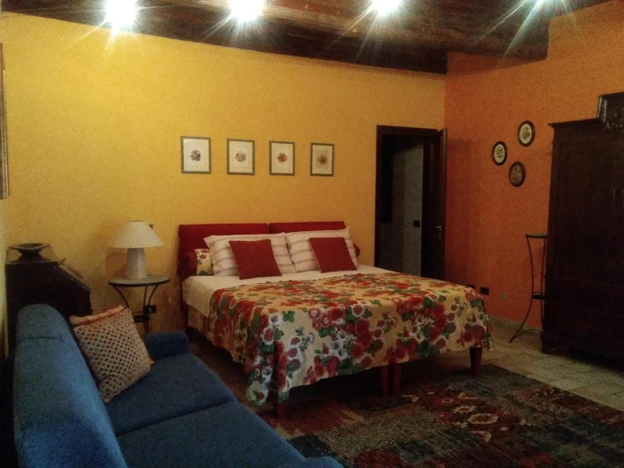 Cascina Baresane Bed and Breakfast Alba  Eksteriør billede